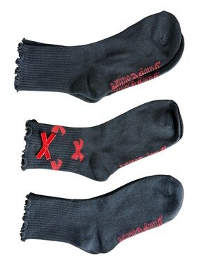 JUICY COUTURE New 3 Pack Socks Black and Red Bows Size 7-9
